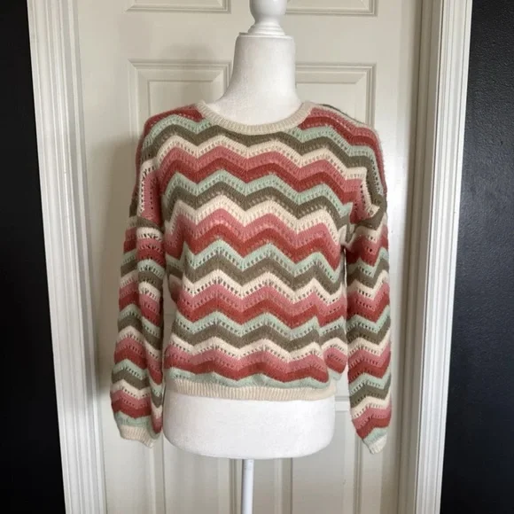 Marine Layer Ruby Sweater
Size XS but can fit up to a Small - Picture 6 of 12